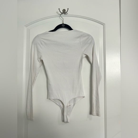 Abercrombie & Fitch White Ribbed long Sleeve Bodysuit size XS chic minimalist - Picture 2 of 7